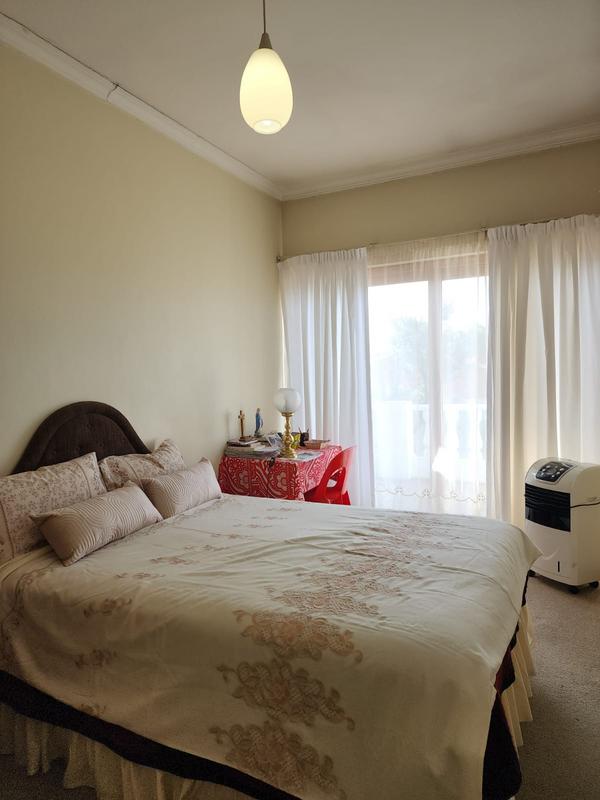 4 Bedroom Property for Sale in Gleemoor Western Cape